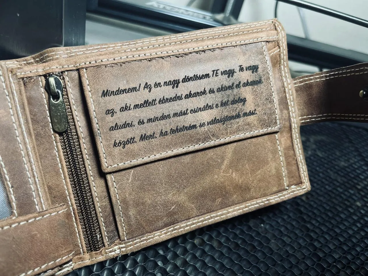 Gravírozott Idézetes referencia