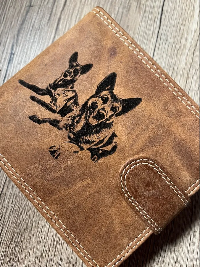 Gravírozott Kutyás referencia