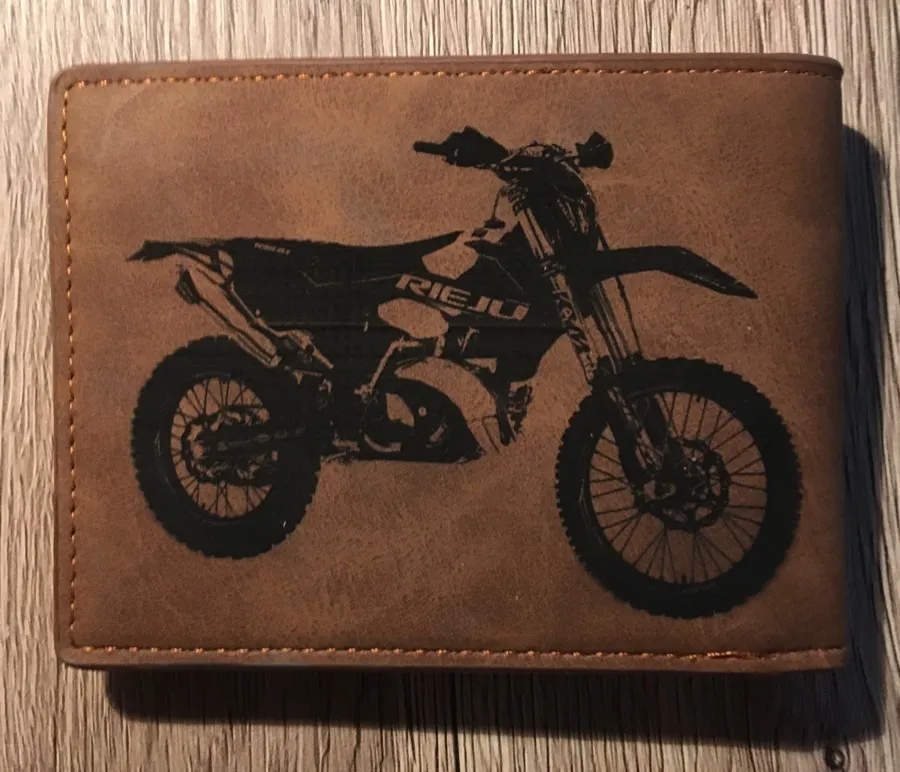 Gravírozott Motoros referencia