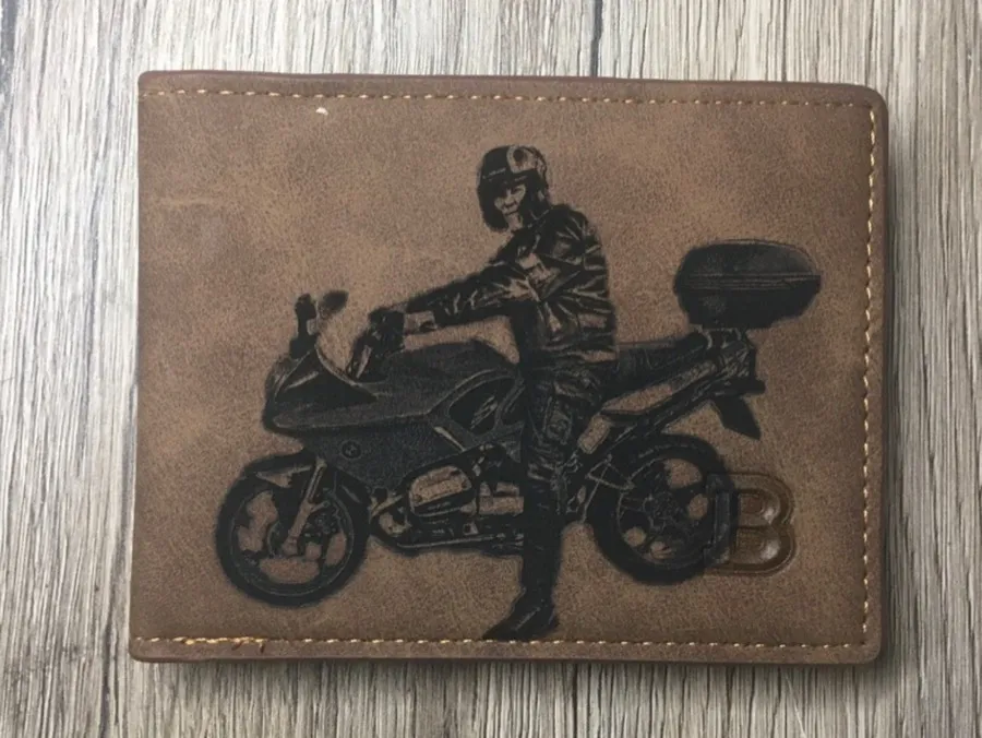 Gravírozott Motoros referencia