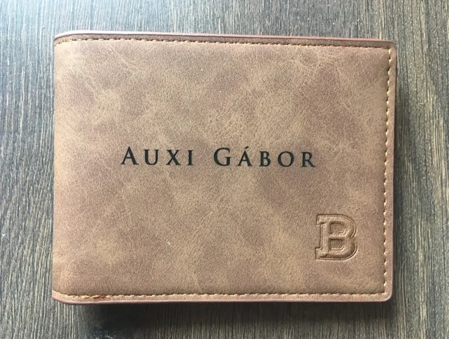 Gravírozott Neves referencia